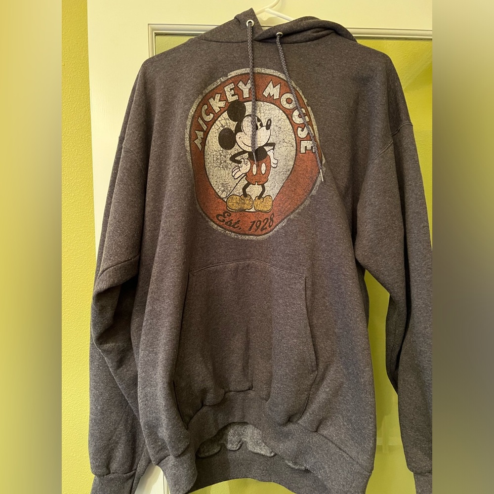 Mickey Mouse men’s sweatshirt size large